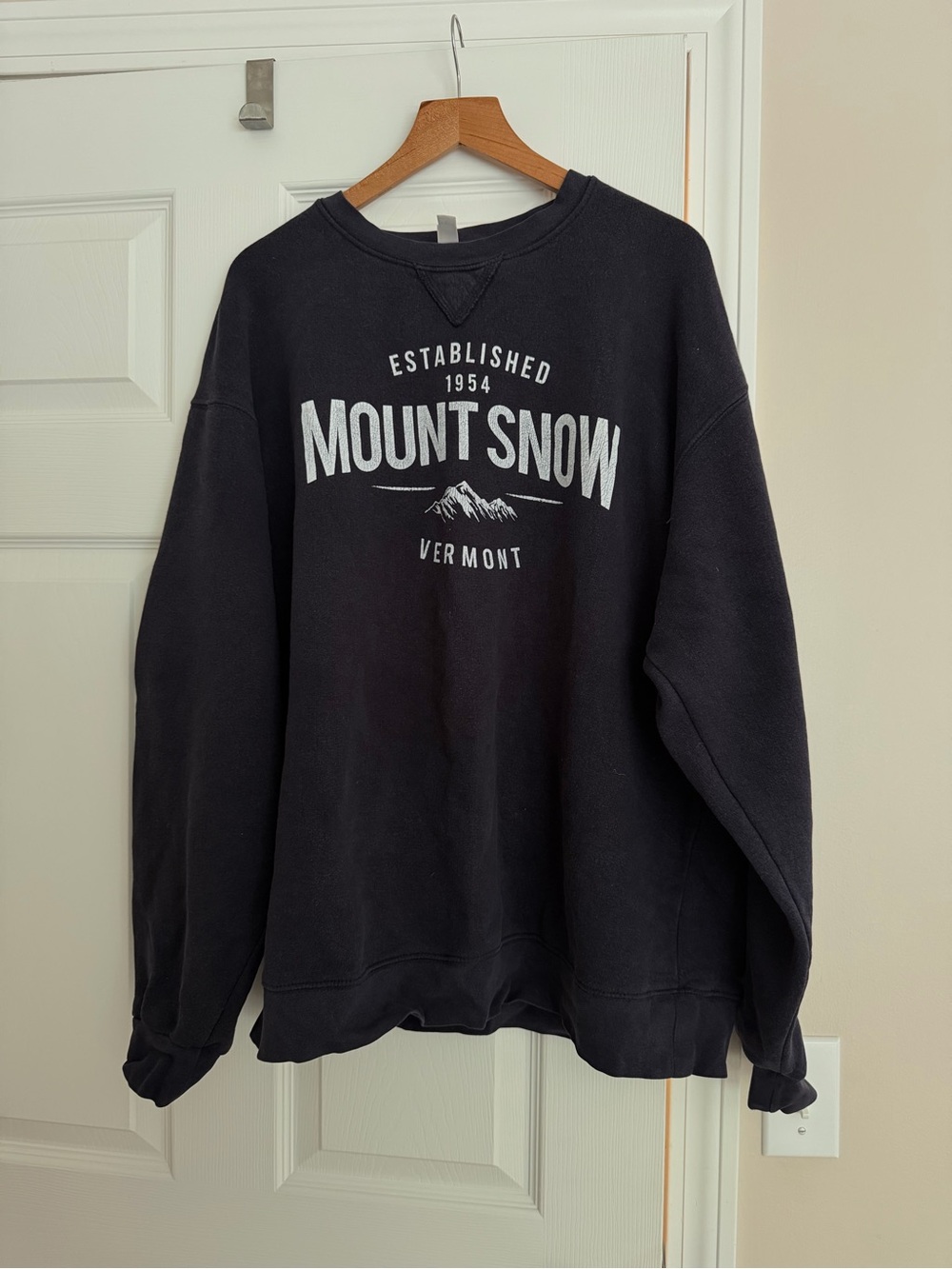 Mt. Snow, VT Crewneck Sweater